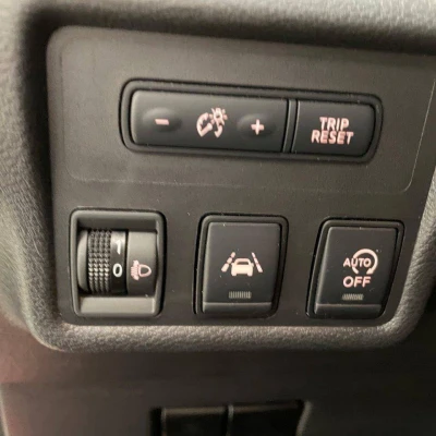 Micra IG-T 92 Xtronic Made in France -  - Garage sportif - 25/42