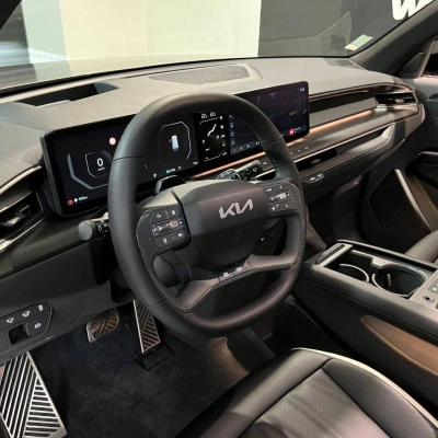 EV9 385 ch AWD GT Line -  - Garage sportif - Champagnole - 18/101