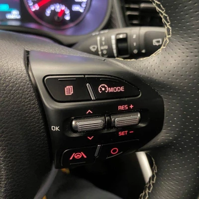 Stonic 1.0 T-GDi 120 ch MHEV BVM6 GT Line Premium -  - Garage sportif - Champagnole - 27/52