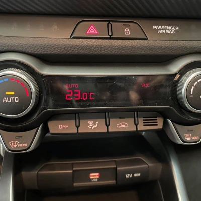 Stonic 1.0 T-GDi 120 ch MHEV BVM6 GT Line -  - Garage sportif - 37/53