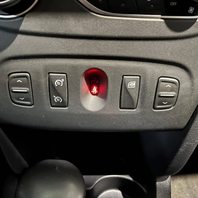 Logan MCV TCe 90 Stepway -  - Garage sportif - 39/55