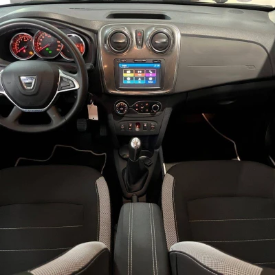 Logan MCV TCe 90 Stepway -  - Garage sportif - 19/55