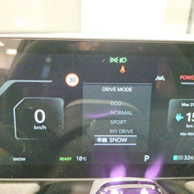 EV3 81.4 kWh 204 ch GT-line -  - Garage sportif - 32/75