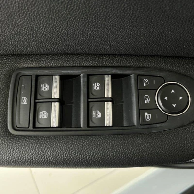 Captur E-Tech Plug-in 160 Intens -  - Garage sportif - 32/73