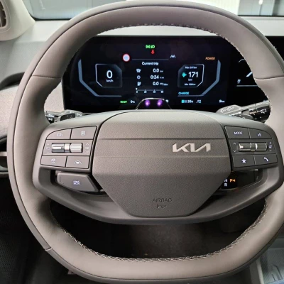 EV3 81.4 kWh 204 ch Earth -  - Garage sportif - 24/70