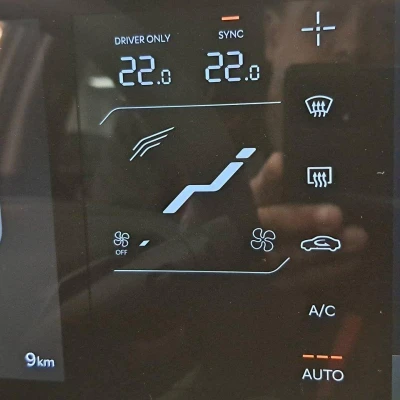 EV3 81.4 kWh 204 ch Earth -  - Garage sportif - 38/70