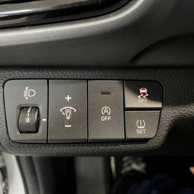 Stonic 1.0 T-GDi 120 ch MHEV DCT7 Active -  - Garage sportif - Champagnole - 30/56