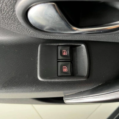 Logan MCV TCe 90 Stepway -  - Garage sportif - 30/55