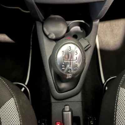 Logan MCV TCe 90 Stepway -  - Garage sportif - 37/55