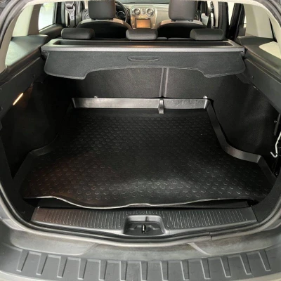 Logan MCV TCe 90 Stepway -  - Garage sportif - 51/55